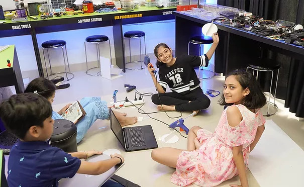 Roboz.in Lab