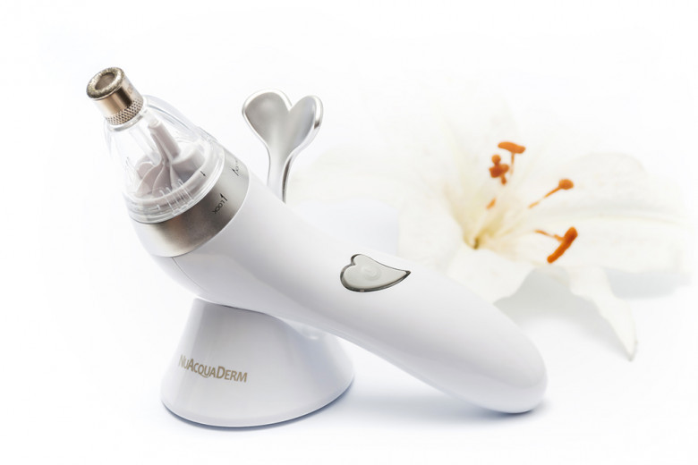 NuAcquaDerm microdermabrasion Tool