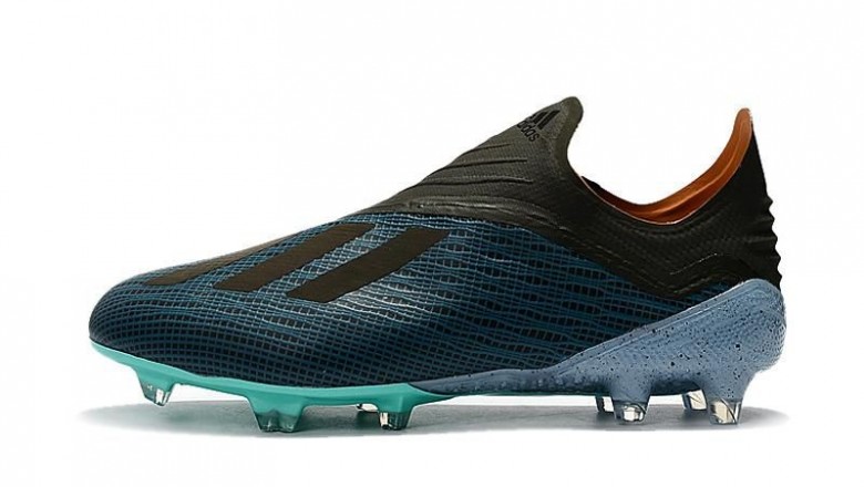 Soccer Boots: What Tends to make the ideal Pair?