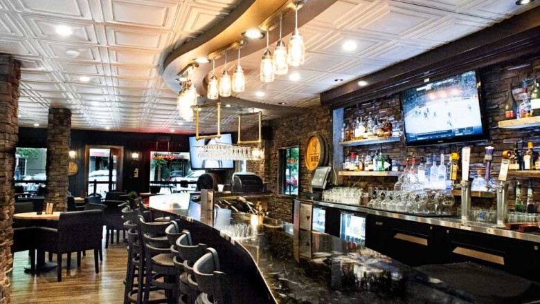 What kind of food are available at lakeside restaurant?