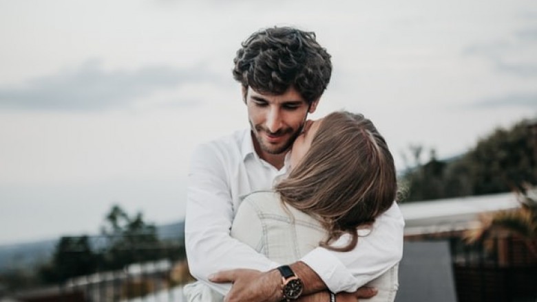 Should You Use a Swingers App?