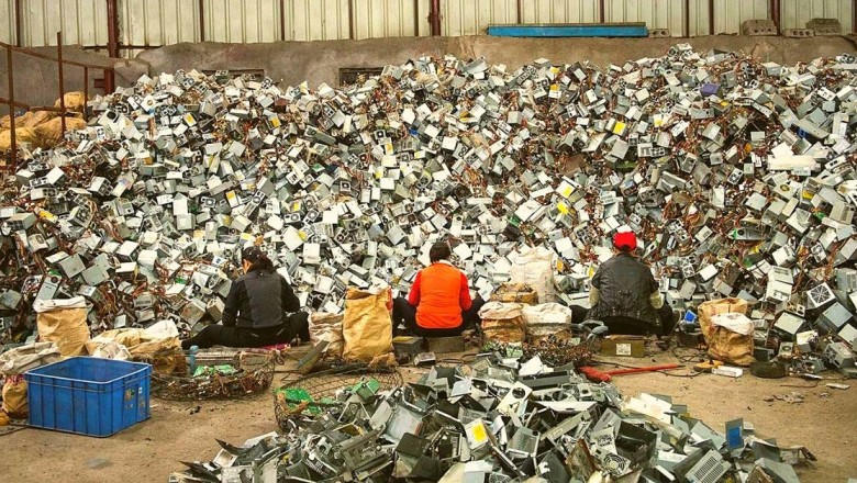 How To Recycle Your Old Phones, Laptops, And Other Electronics?