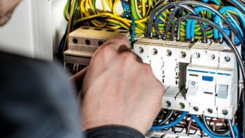 Components to think about When Hiring Electrical Contractors