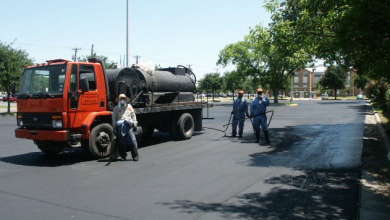 [Article]4 Qualities You Should Always Look In Asphalt Parking Lot Contractors