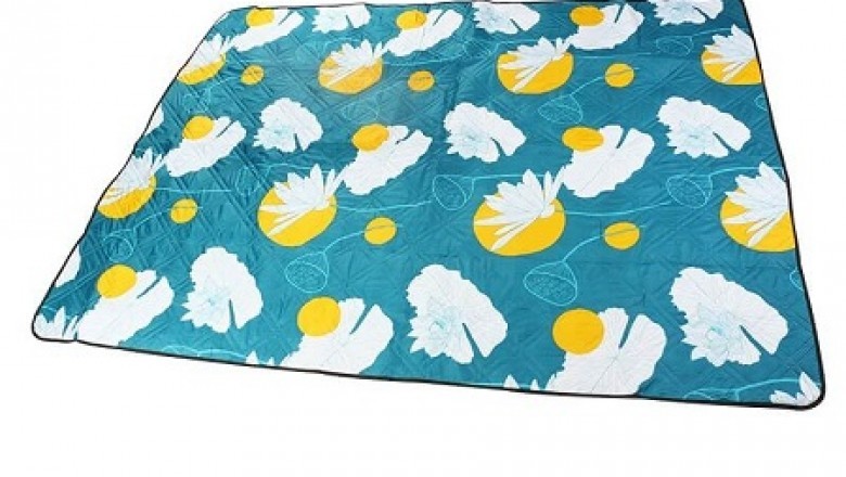 Fleece Tote Shoulder Picnic Blanket