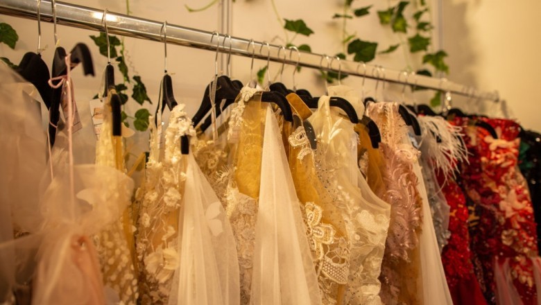 Floral And Sheer Outfit For A fantastic Wedding