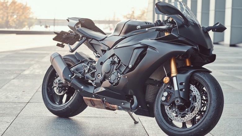 Knowing The Facts: How Much Does A Motorcycle Weigh?