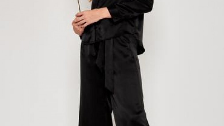 Online Shopping Clothing As Well As Accessories Website In New York