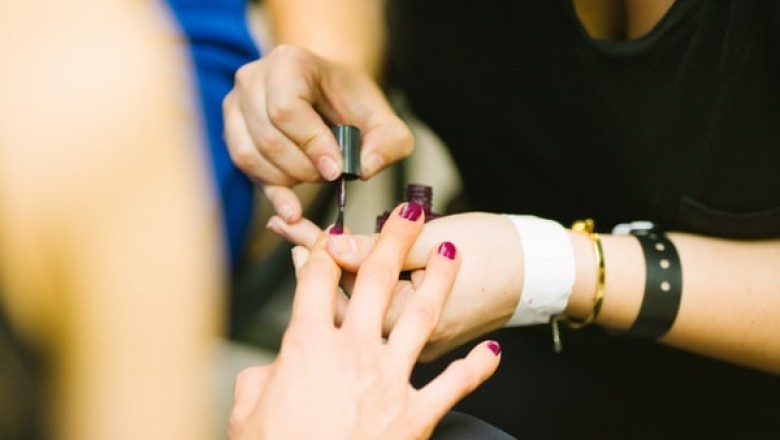 How to Obtain a Nail Technician License