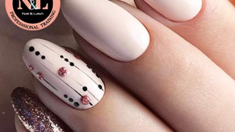 10 Steps to Working for Yourself as an Eyelash Expert