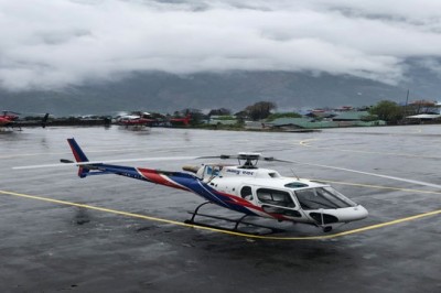 Everest base camp helicopter landing tour