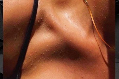 Best Ladies Spray Tanning Home Salon, Providing Indoor Full Naked Body Tanning Services at home in Dubai.