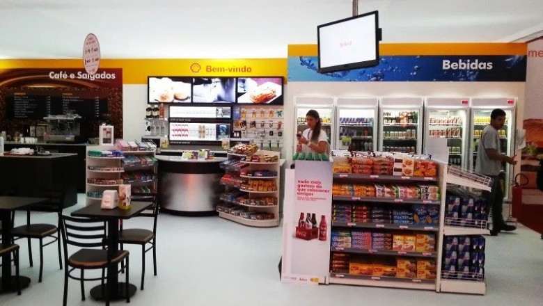 Convenience Store digital signage - Shell Oil