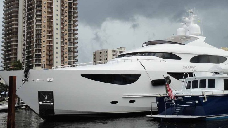 Yacht Exterior Cleaning Monaco ville, Nice, Cannes, Antibes, Saint Tropez, Beaulieu sur Mer, Sait Jean Cap Ferrat, Villefranche Sur Met, Mer