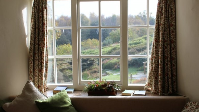 Advantages of Emergency Glass Replacement Services