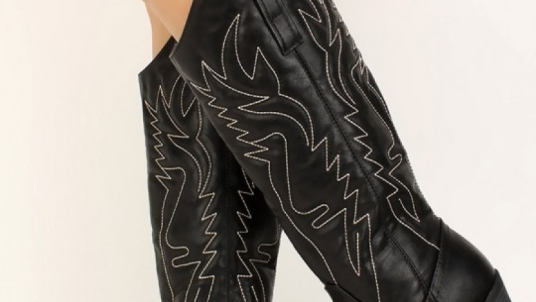 Womens Fur Boots - A Touch of Unfussy Class on Its Own