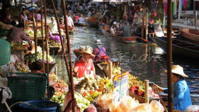 Explore the best attractions and charms of Bangkok with Bangkok Floating Market Tour