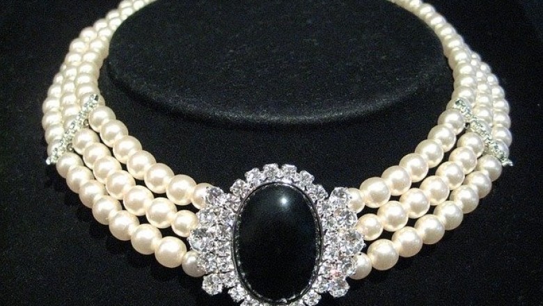How to Select the Multi-layered Pearl Jewelry and How to Care For It