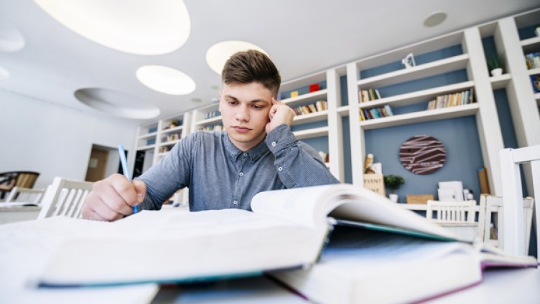 Tips Every Student Must Apply to Write An Engaging Essay