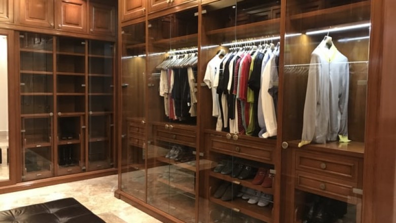 How to Avoid the Risks Associated with Ordering a Custom Wardrobe?