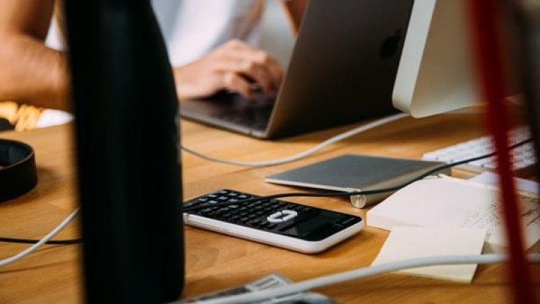 How Can a Financial Advisor North Carolina Help You Borrow and Save Money?