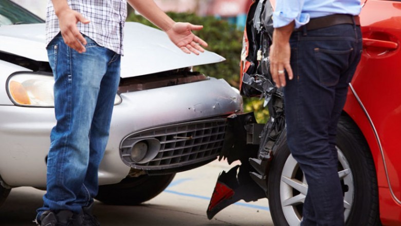 Hiring a Car Accident Lawyer And Tips on Avoiding Automobile Accidents