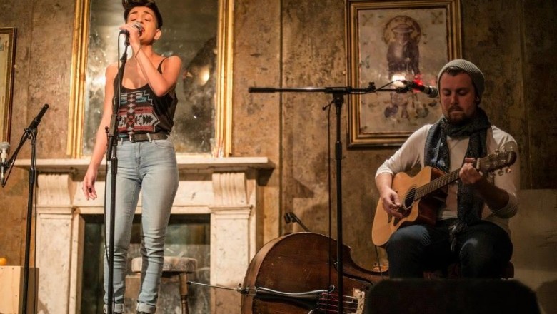 Why not choose an Acoustic band for a wedding or party?