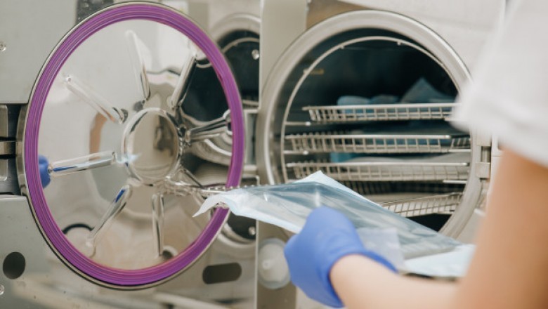 Autoclaves are sophisticated sterilizing instruments that are commonly used in the medical industry.