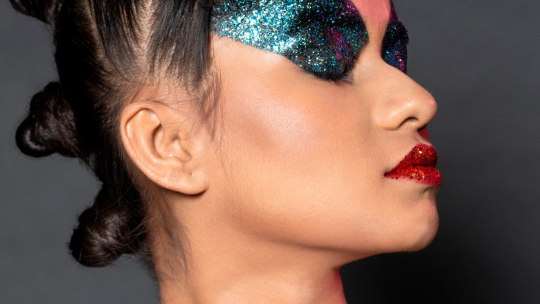 LEARN HAIR STYLE AND AIR BRUSH MAKEUP IN BSMH ACADEMY