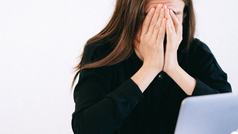 What are the signs and symptoms of an anxiety disorder?