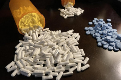 Buy xanax 2mg online overnight delivery at https://medsplugging.com/