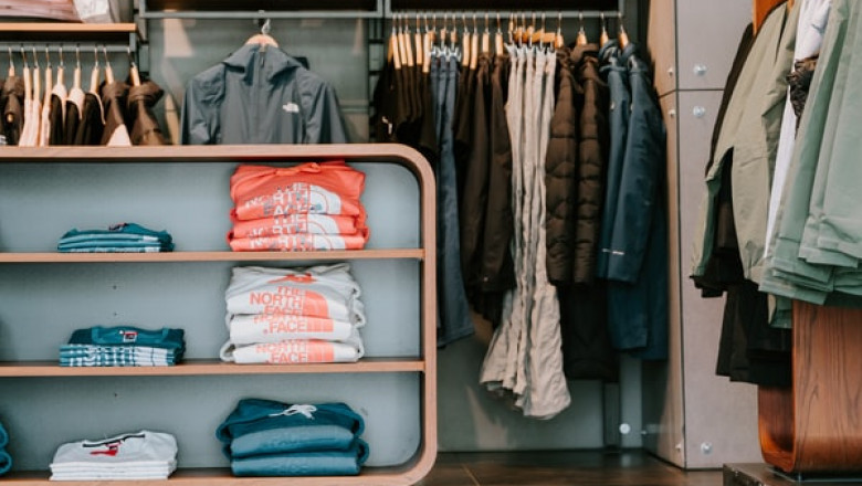 What Are the Advantages of Custom Wardrobes?
