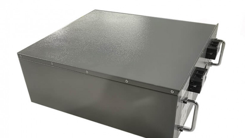 What is a lithium solar battery?