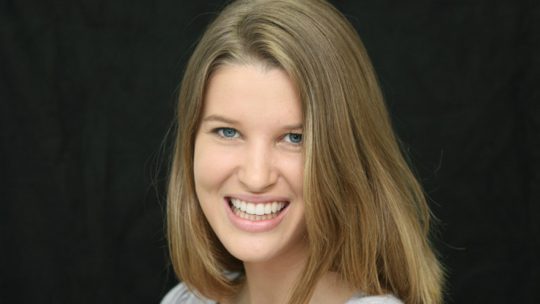 Pearly white teeth: What are the oral care habits that help you to fulfil them?