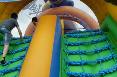 5 Things You Should Know Before Hiring a Jumping Castle