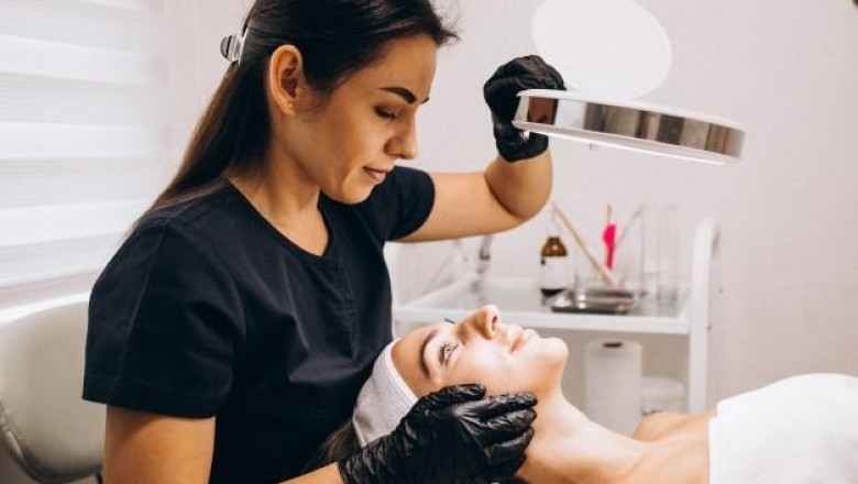 8 Strategies to Enhance Customer Retention as a Lash Artist