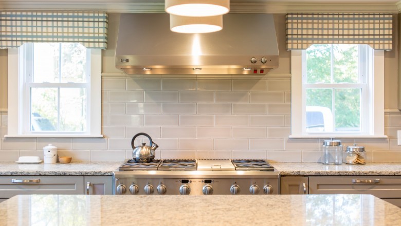 How to Install Under Cabinet Range Hood Yourself? - Kitchen Air Flow