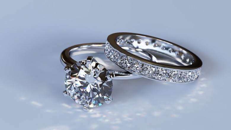 How to buy an engagement ring online
