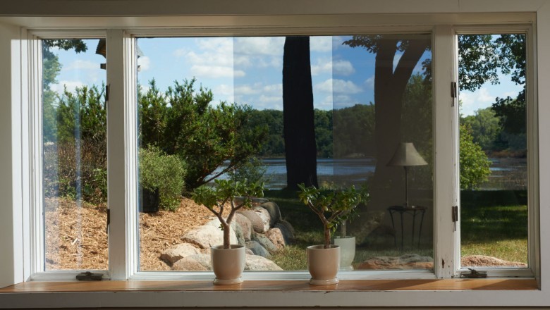 Energy-saving window films not only save energy and keep the temperature inside constant, but they also safeguard the inner environment.
