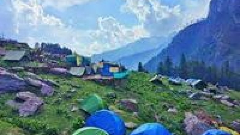 Get kheerganga trek online at best price at jannattrips
