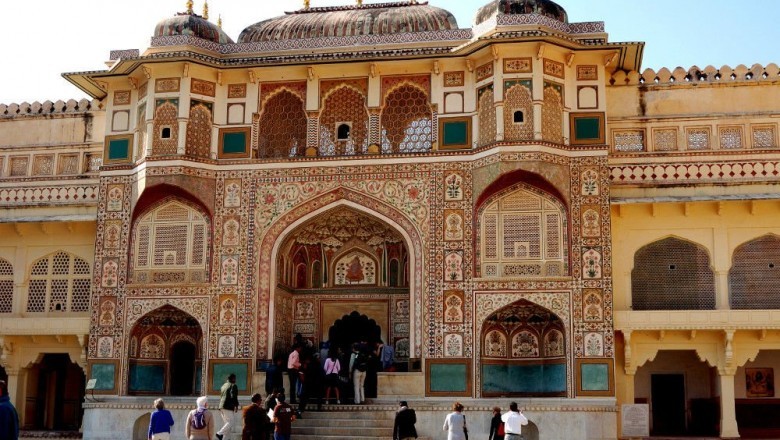 Explore The World Beyond The Guidebook | chasingtheunexpected holde