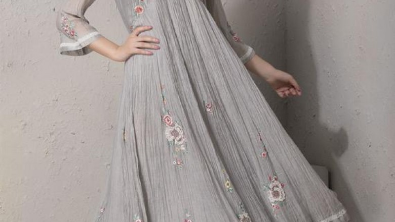 Ukiyo lace detailed hand embroidered dress with 3/4 sleeves | Etsy