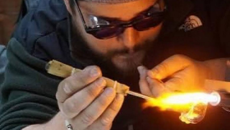 Andrew Origlio - Norwood, MA - specialist in blowing glass art