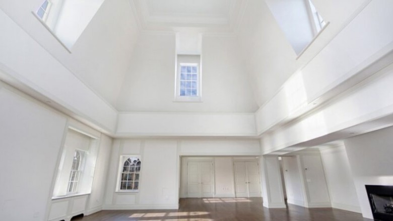 How to Decorate a Living Room with High Ceilings | Legal Bulletin News