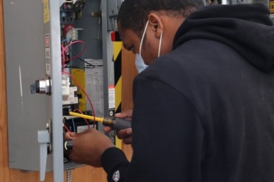 Best skilled trade programs: electrician or pipefitter?