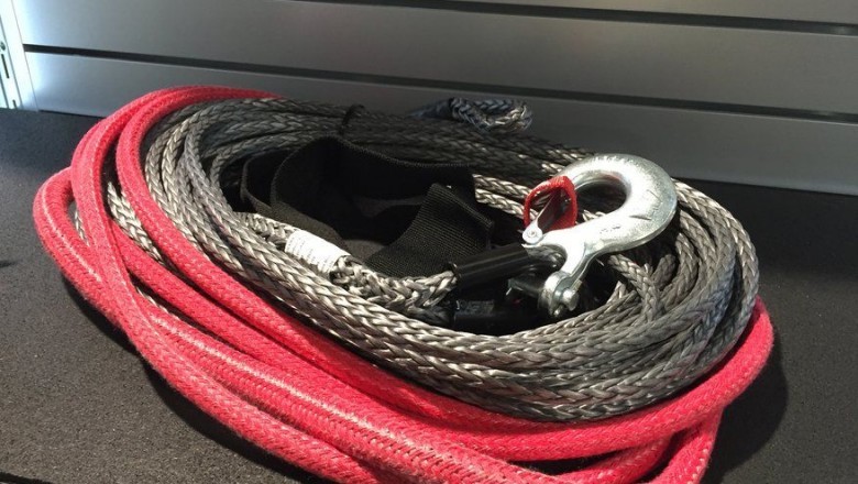 Due to its strength and durability, synthetic ropes are used for many purposes, such as fishing, tents, and swimming pool lines.