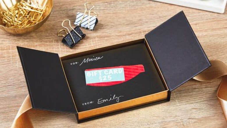 Custom Gift Card Boxes Add Visual Prominence in Objects
