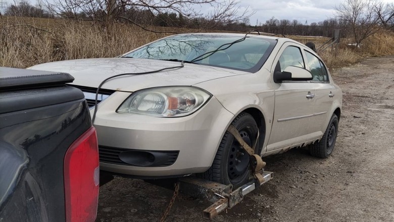 How to Proceed With Scrap Car Removal