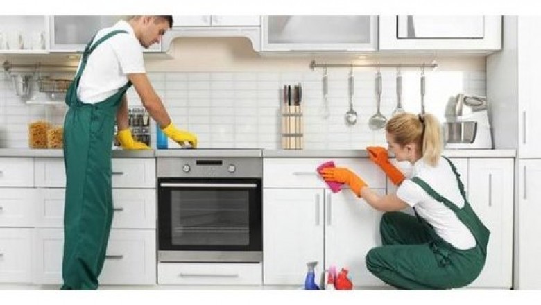 Professional Commercial Cleaning in Gurugram to renew your office