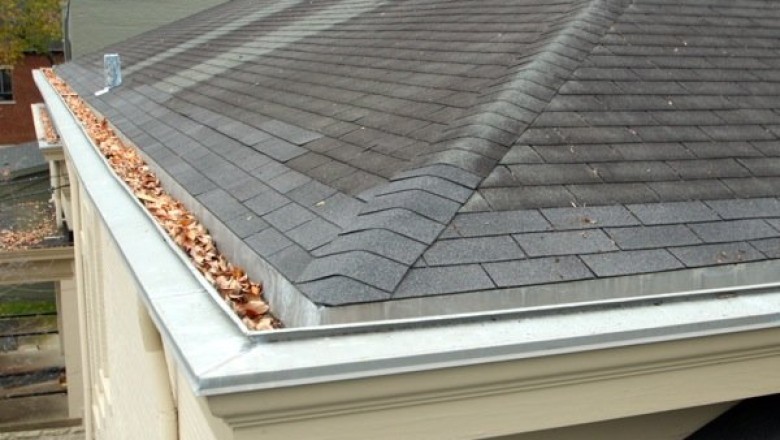 What are the benefits of a roof-cleaning company?